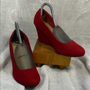 DexFlex Comfort great red hue wedges
